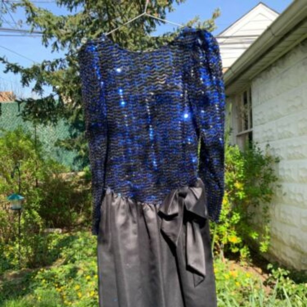 Vintage Cachet Evening Dress Longsleeve Blue Black Polyester USA Style 4182